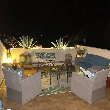 Duplex Rooftop Acces Plage Par Chemin Prive Apartment Hyeres